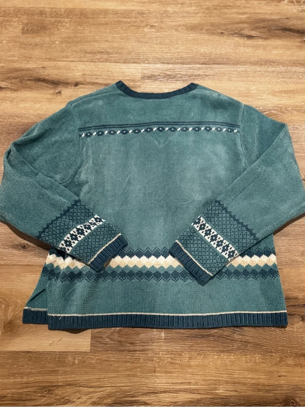 Vintage Carolina Colours Teal Patterned V-Neck Womens Sweater